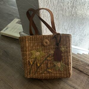 Adorable summer bag!